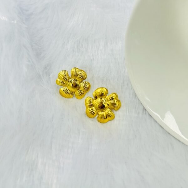 Elegant Floral Gold Stud Earrings | Anti-Tarnish Stainless Steel Jewelry
