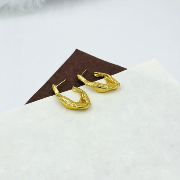 Modern Stylish Golden Luxe Anti-Tarnish Half Hoop Earrings - Stainless Steel