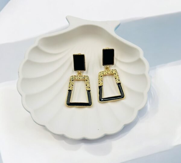 Minimalist rectangle dangler earrings crafted for daily wear- Must have collection