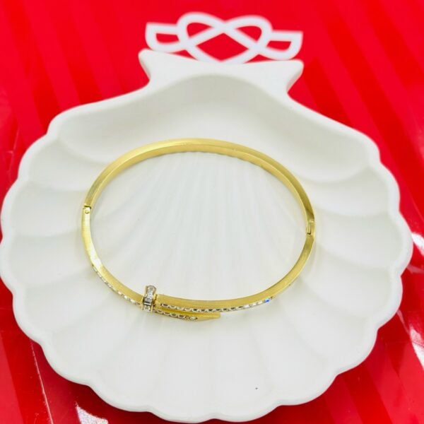 Golden Nail Luxe Bracelet (Size up to 2-6)