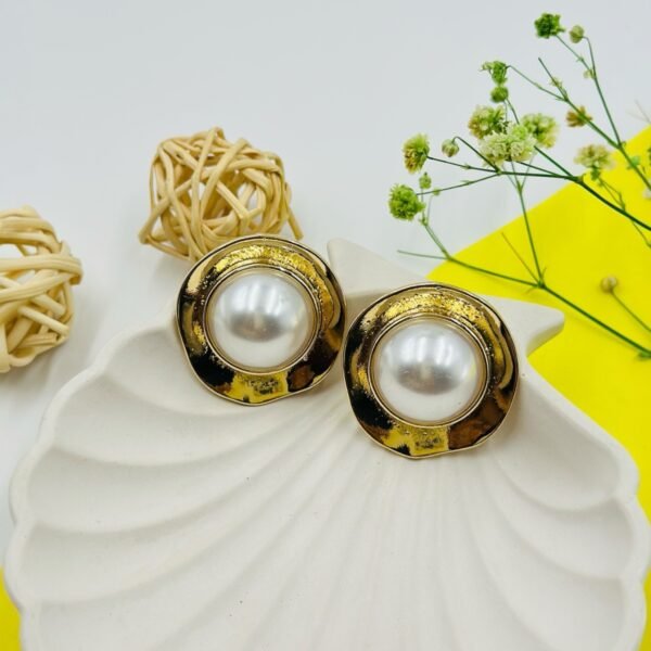 Bold Aura Pearl Dome Studs – Sculpted Gold Frame with Oversized Pearl Center