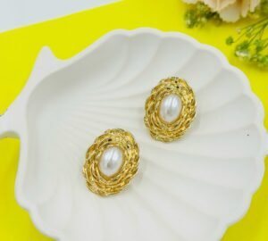 Gilded Woven Oval Studs – Vintage Gold Frame with Pearl Centerpiece