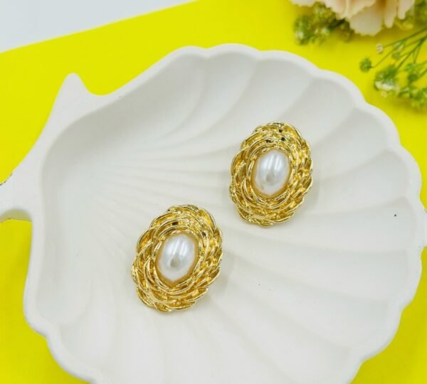 Gilded Woven Oval Studs – Vintage Gold Frame with Pearl Centerpiece