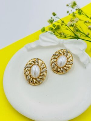 Golden Swirl Pearl Studs – Sculpted Gold Frame with Crystal & Pearl Accent