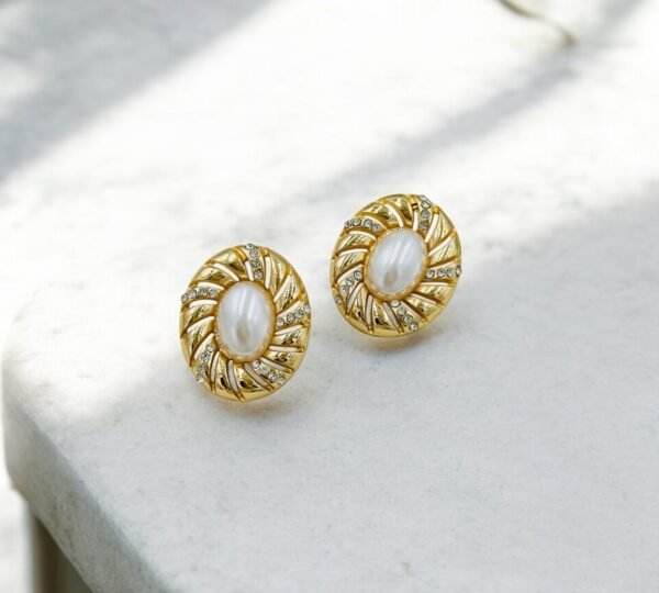 Golden Swirl Pearl Studs – Sculpted Gold Frame with Crystal & Pearl Accent