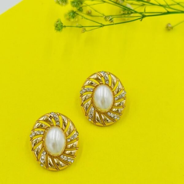 Golden Swirl Pearl Studs – Sculpted Gold Frame with Crystal & Pearl Accent