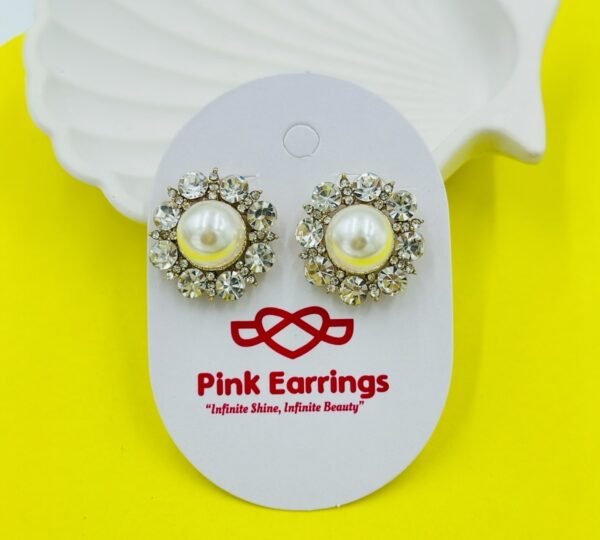 Luxe Radiance Pearl Studs – Crystal Halo with Bold Pearl Center