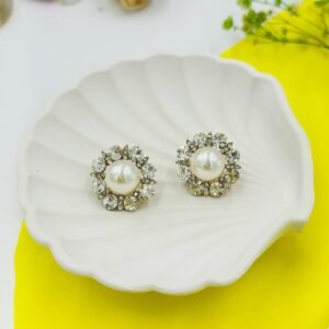 Luxe Radiance Pearl Studs – Crystal Halo with Bold Pearl Center