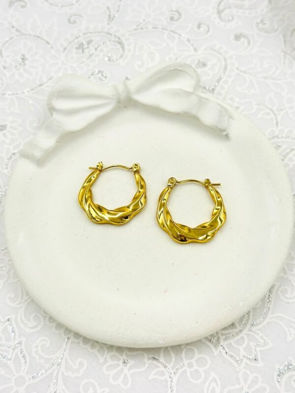 Twisted Wave Gold Hoop Earrings (small) – Anti-Tarnish Stainless Steel